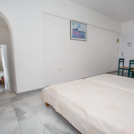 Arkas לוגאראס