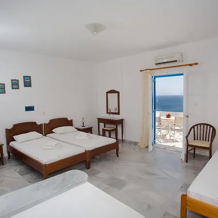 Arkas 4* לוגאראס