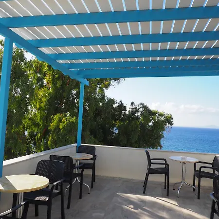 Arkas 4* לוגאראס