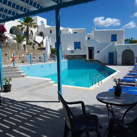 מלון דירות Arkas 4*