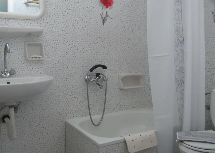 Arkas Lägenhetshotell Logaras